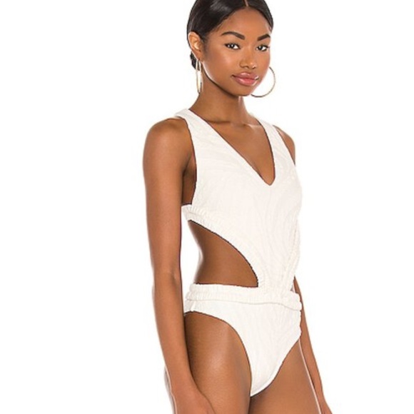 Devon Windsor Yara Full Piece Swimsuit - Picture 4 of 6